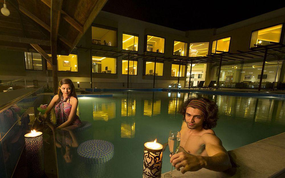 The Gold Beach Resort Daman Eksteriør billede