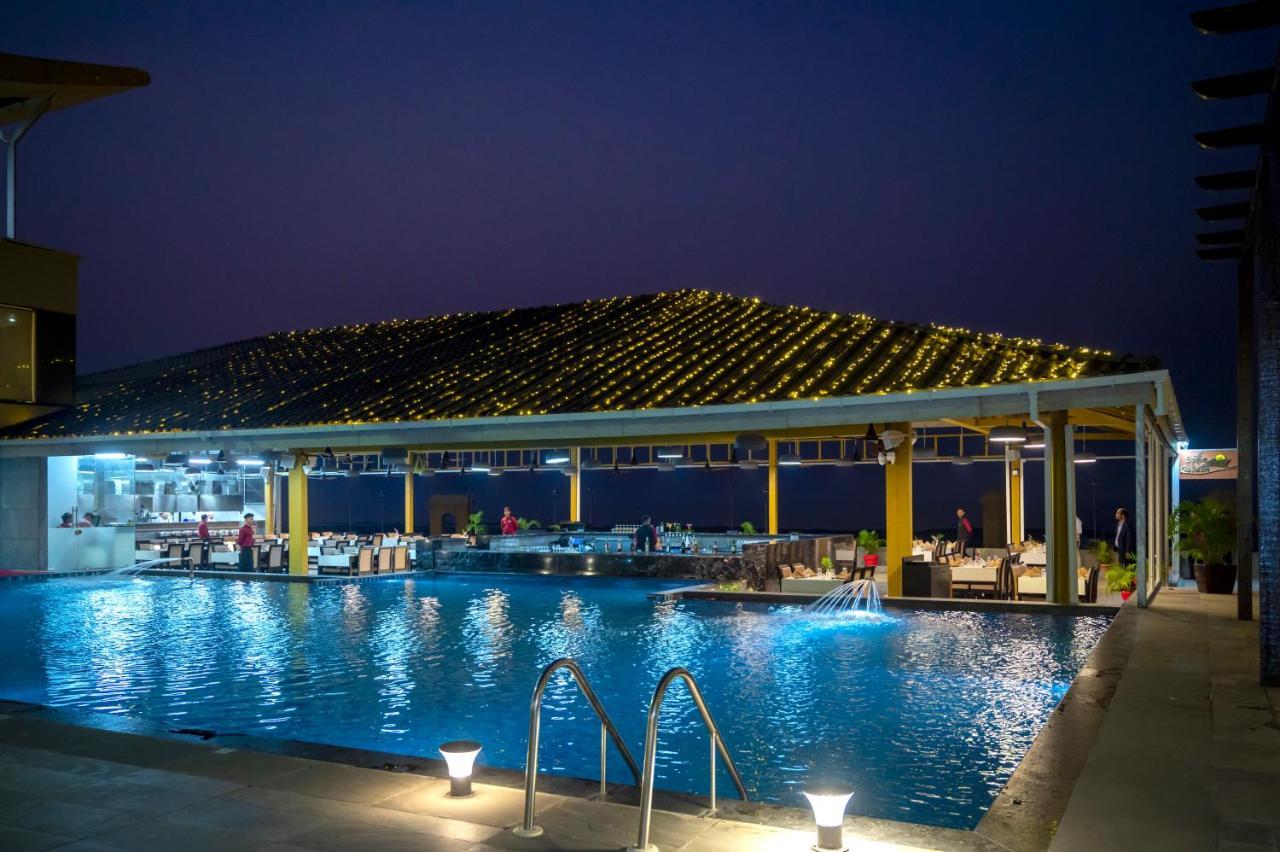 The Gold Beach Resort Daman Eksteriør billede