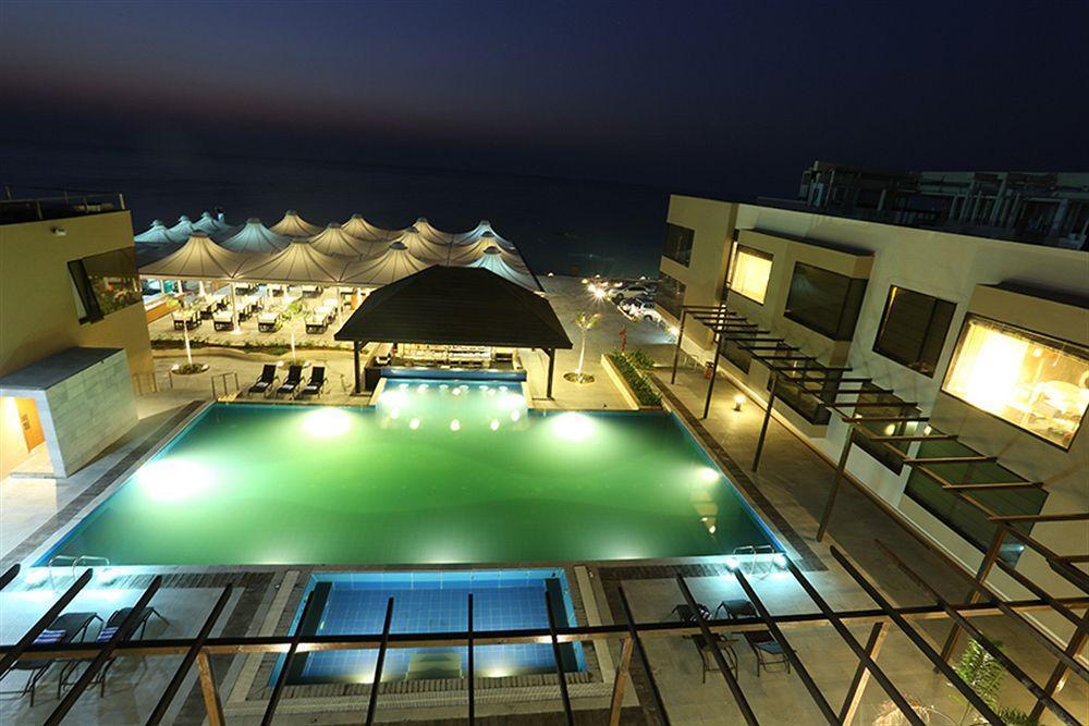 The Gold Beach Resort Daman Eksteriør billede