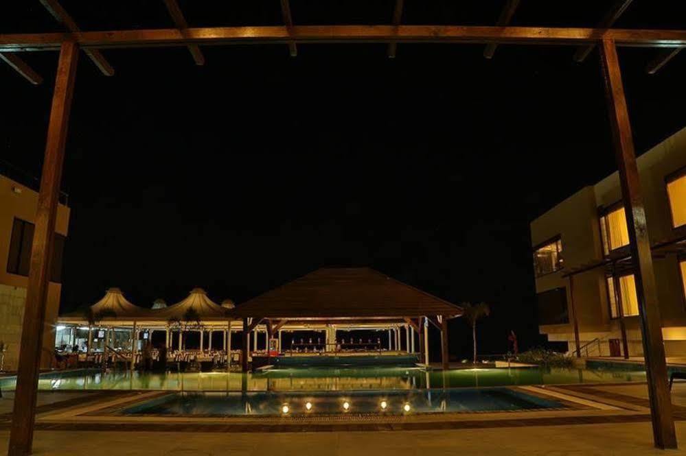 The Gold Beach Resort Daman Eksteriør billede