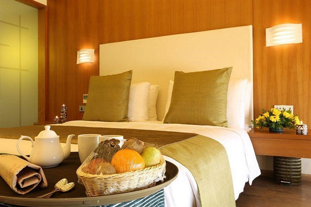 The Gold Beach Resort Daman Eksteriør billede