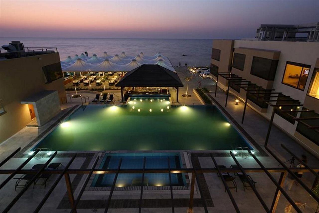 The Gold Beach Resort Daman Eksteriør billede