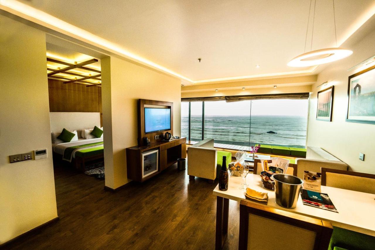 The Gold Beach Resort Daman Eksteriør billede