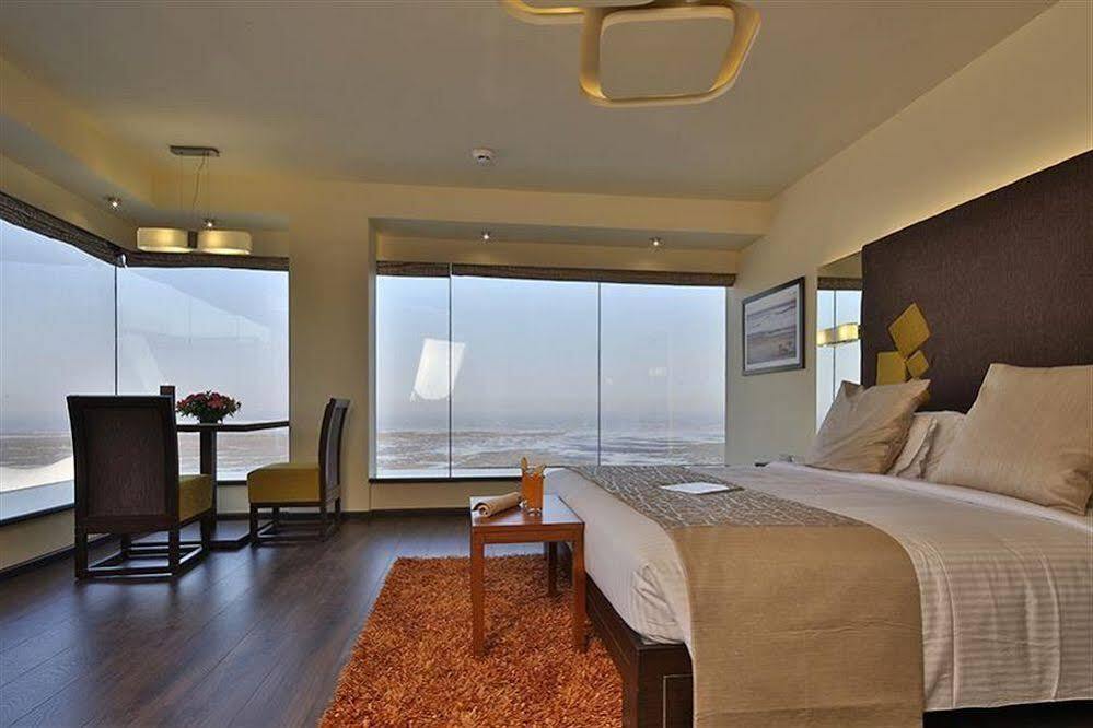 The Gold Beach Resort Daman Eksteriør billede